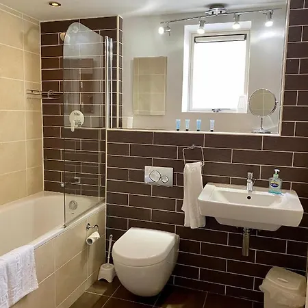 Apartment Churchill Two Bedroom Apartments With Free Parking And The Minster View York